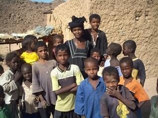 Femme et enfants de l'A&iuml;r 