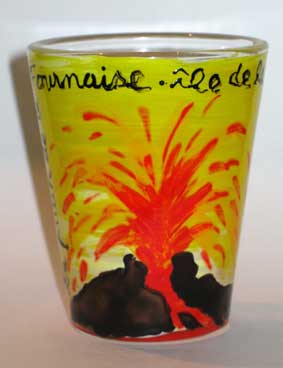 verre volcan jaune